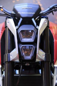 Honda SFA Concept Head lamp.jpg